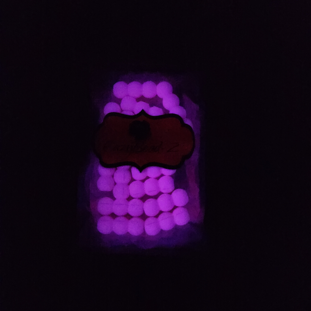 Eazybead-Z™  Pink Bubble Gum Glow In The Dark💗  Clips on in less than 10 seconds