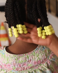 Eazybead -Z™ Yellow Banana 💗  Clips on in less than 10 seconds